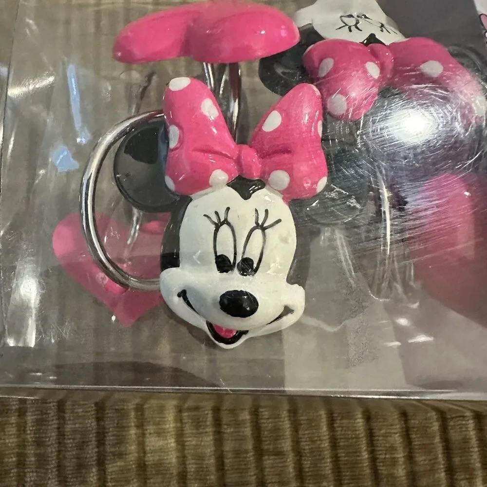 Disney Minnie Mouse And Hearts Shower Curtain Hooks Set Of 12